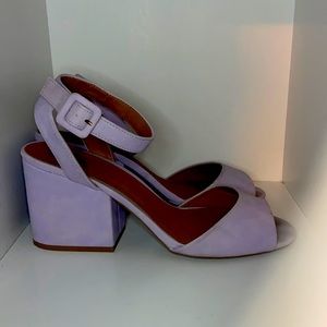 Lavender quipid heels!!! (Size 10) 💅💜